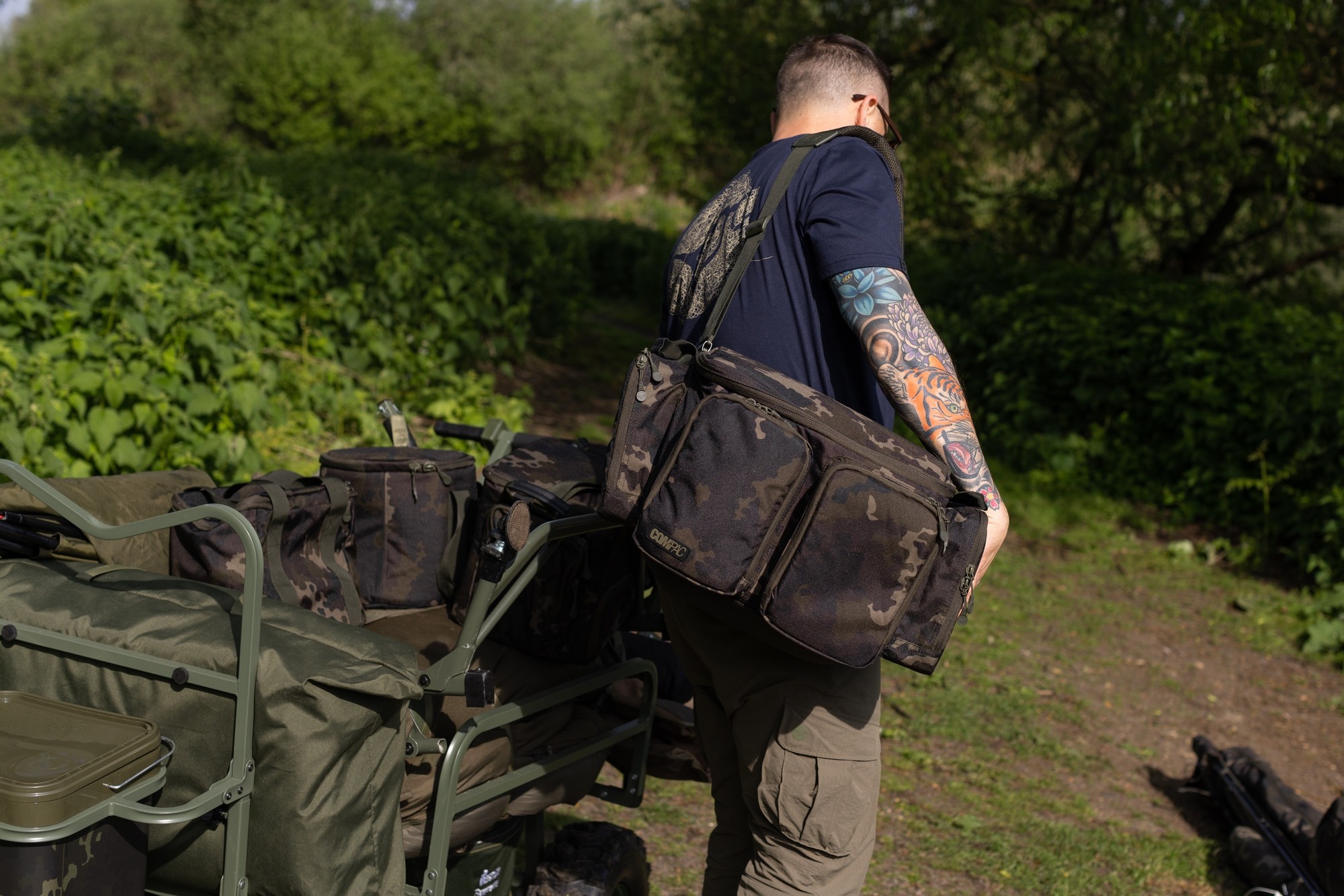Korda Compac Dark Kamo Small Carryall 
