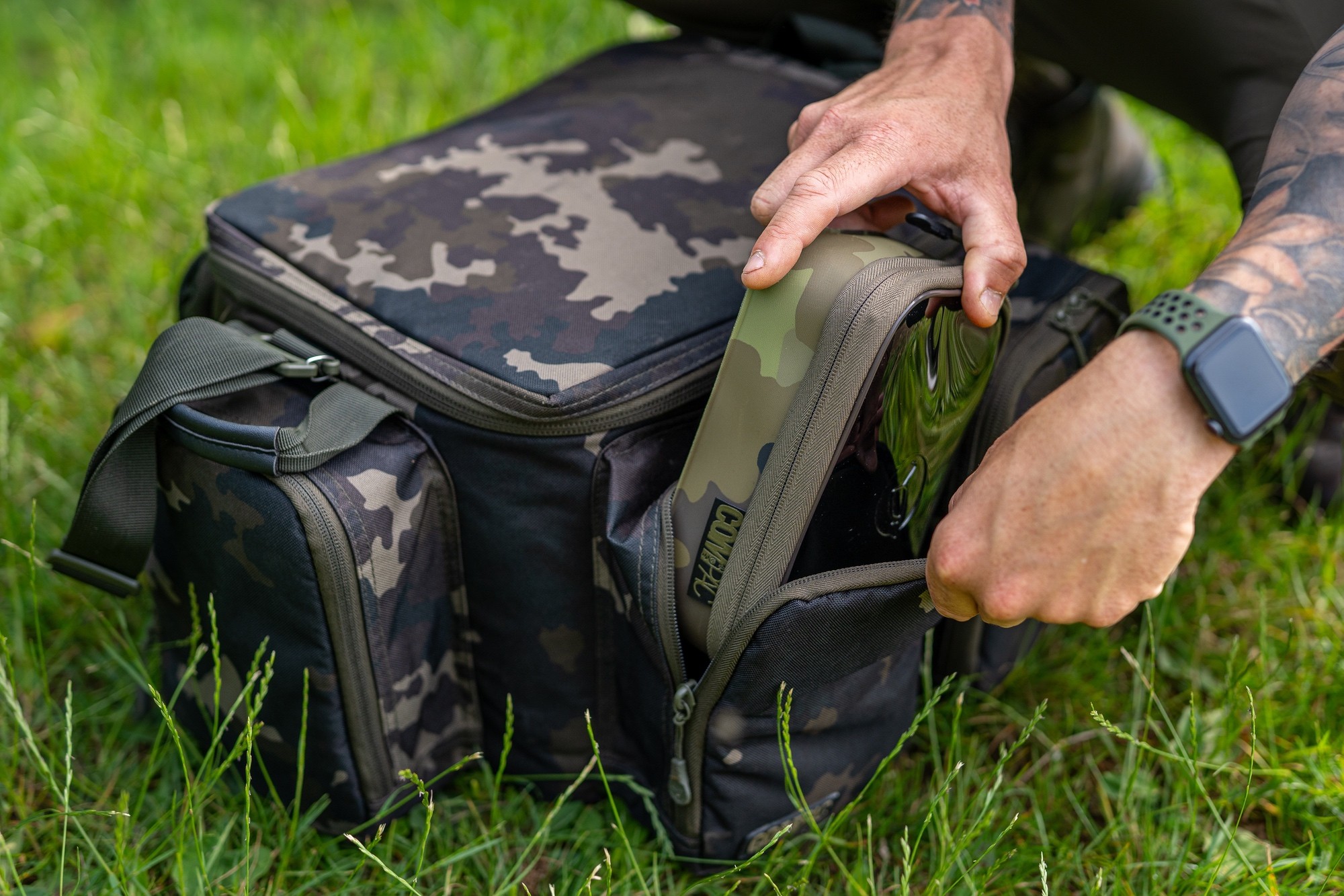 Korda Compac Dark Kamo Small Carryall 